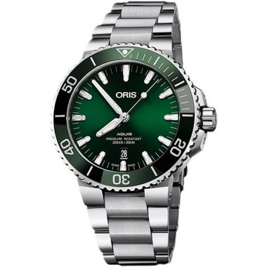 Oris Aquis Date Green Dial Watch 43.5mm