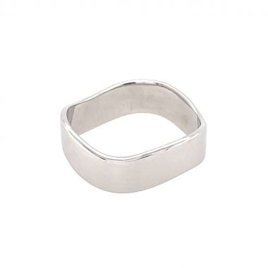 18ct Wave Shaped Ladies Band